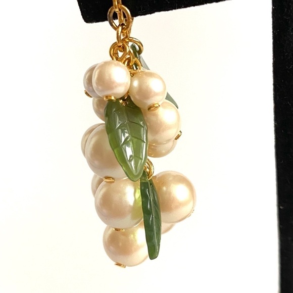 Faux Pearls Earrings Clip Ons Jewelry - Picture 2 of 9